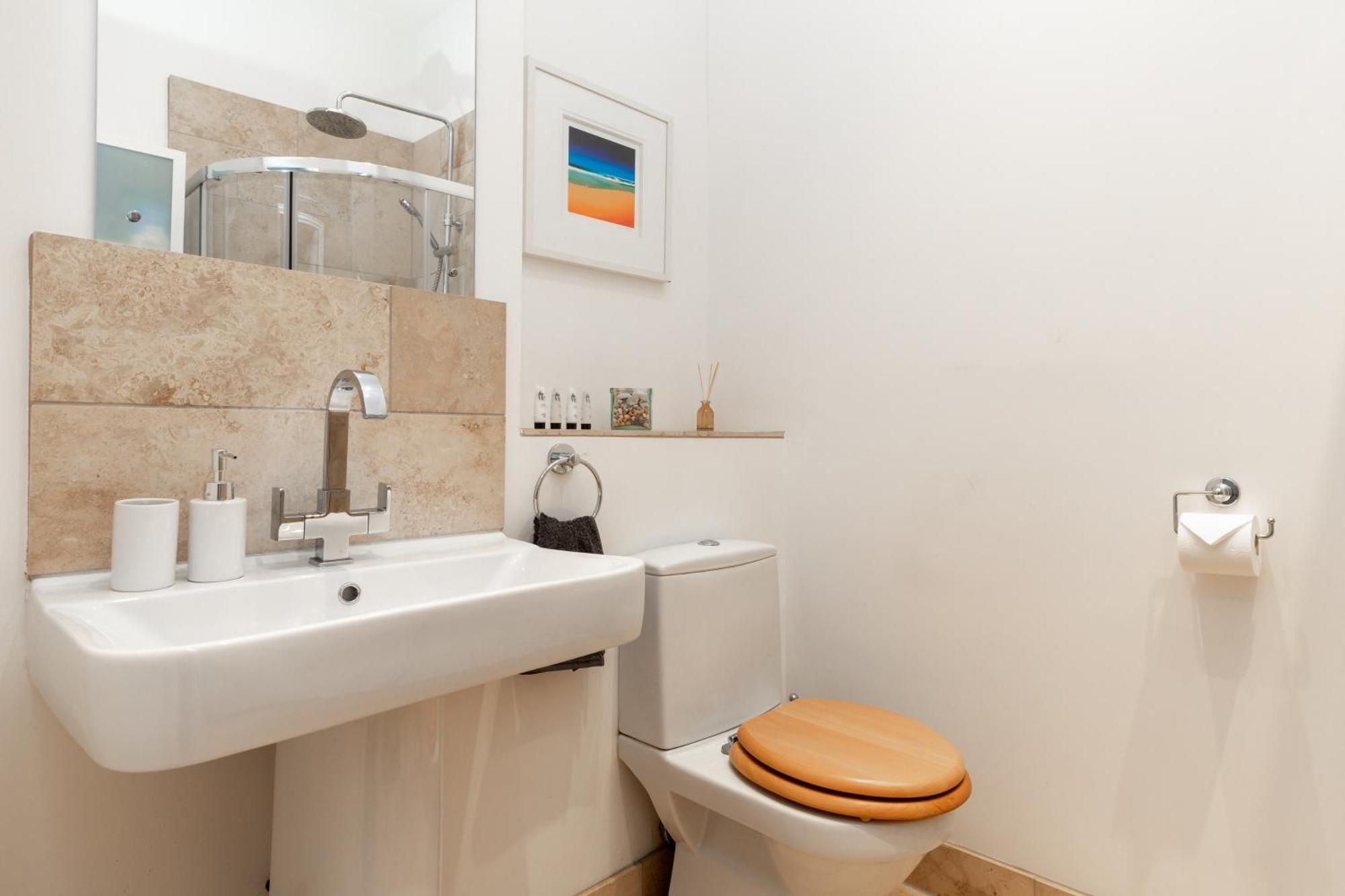 Spacious, Light-filled Period Apartment