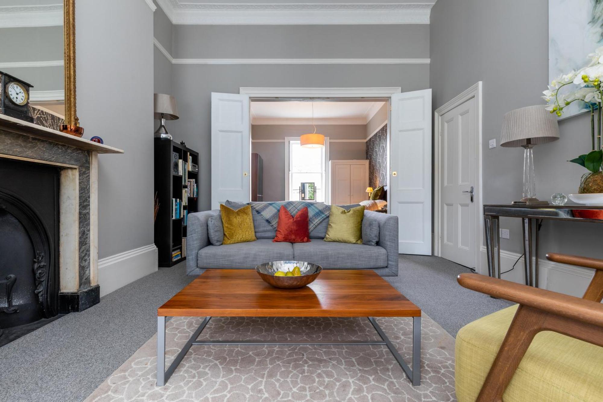 Spacious, Light-filled Period Apartment Bath